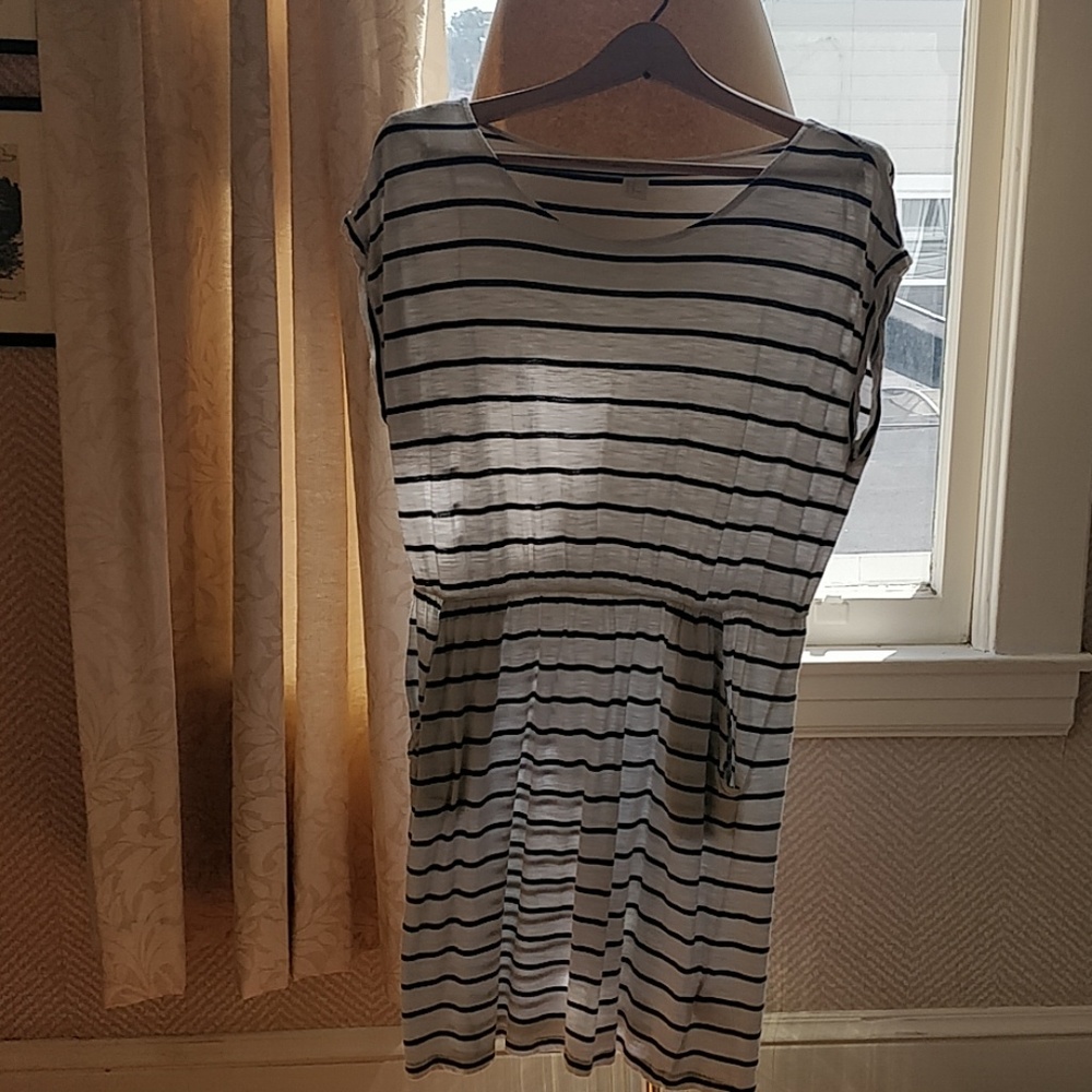 H&M drwss